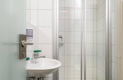 Rust Hotel | Hotel Mythos