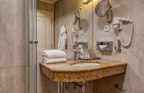 Hradcany Hotel | Hotel Nerudova 211