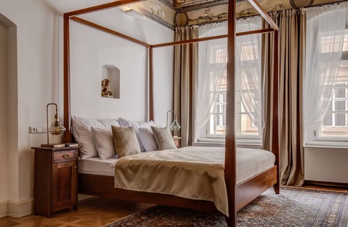 Hradcany Hotel | Hotel Nerudova 211
