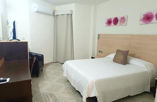Jerez de los Caballeros Hotel | Hotel Oasis Familiar