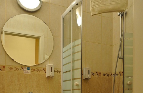 Orszagut Hotel | Hotel Papillon