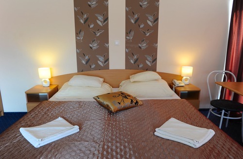 Orszagut Hotel | Hotel Papillon