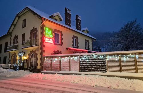 Basse-sur-le-Rupt Hotel | Hotel Restaurant Du Haut Du Roc