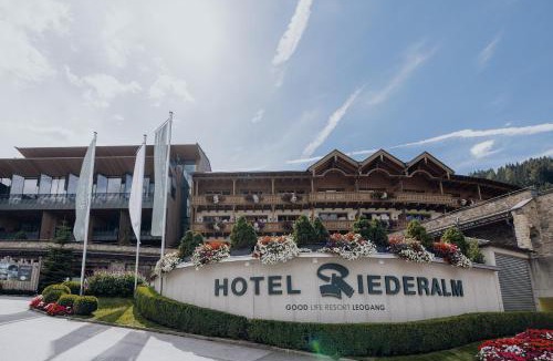 Rain Hotel | Hotel Riederalm