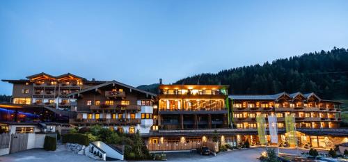 Rain Hotel | Hotel Riederalm