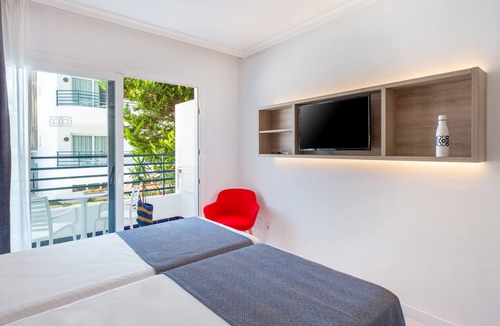 Sant Jordi de Ses Salines Resort | Hotel Vibra Isola - Adults Only