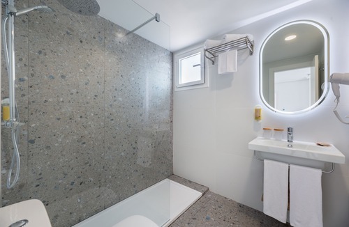 Sant Jordi de Ses Salines Resort | Hotel Vibra Isola - Adults Only