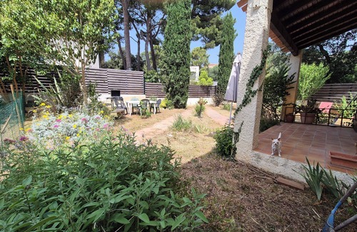 Cournonsec House | House in the South of France, 15 minutes from the Mediterranean Sea - sleeps 5