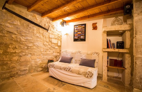 St.-Remy-de-Provence House | House of 70 m², air-conditioned with parking in the historic center of Saint Rémy