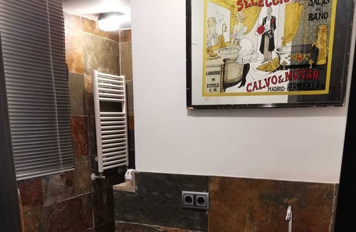 Segovia House | House under the aqueduct with parking space, 1 min from downtown!