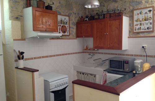 Seguret Cottage | House - Vaucluse - Provence - Castle with wooded park