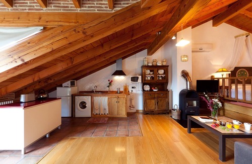 Ea Cottage | House with pool 8 minutes from the beach, free wifi