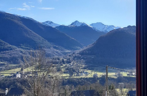 Arcizans-Dessus House | house with superb views of the mountains, not overlooked and enclosed garden