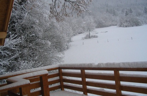 Ecole Ski Chalet | Hut perched on the edge of one of the most beautiful animal reserve in France