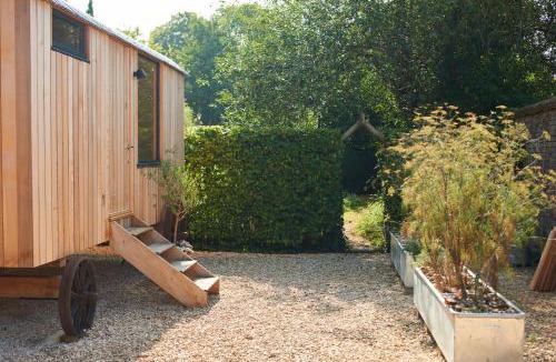 Salisbury House | Hut64