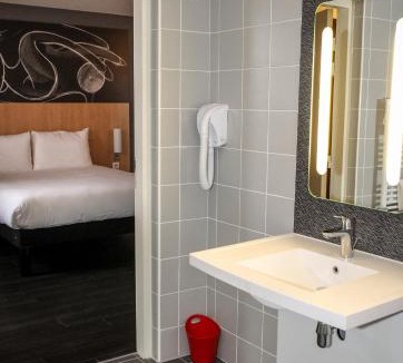 Saint-Genis-Pouilly Hotel | Ibis Saint-Genis-Pouilly Genève