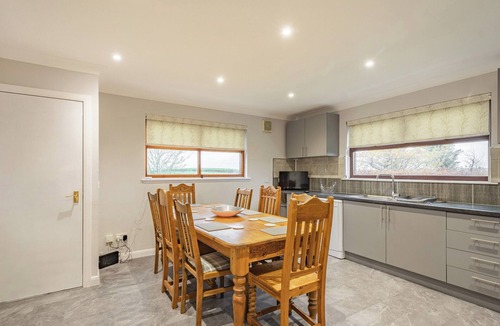 Kilmarnock Cottage | Ideal for exploring the beautiful Ayrshire coast & countryside.