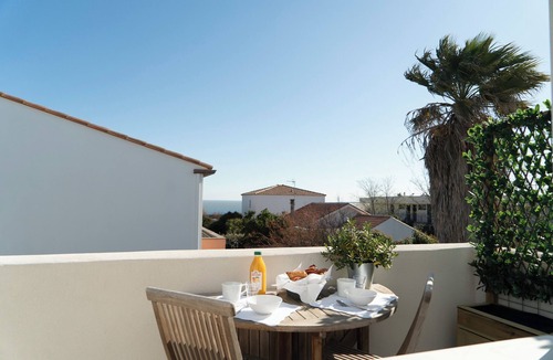 Perols Apartment | Ideal stay, with beaches, ponds and tramway just around the corner! Apt 2
