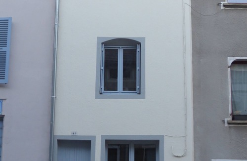 Clairvaux-les-Lacs Apartment | Ideally located apartment with terrace 10 minutes from the beach