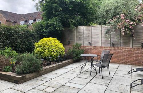 Winchester Apartment | Idyllic Studio Flat