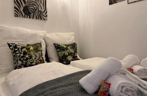 Fallersleben Apartment | Immo-Vision - Modern Living Apartments, Zentral, Parkplatz, Küche, Wlan