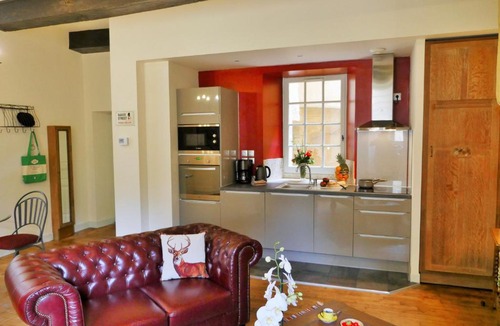 Sarlat-la-Caneda Historic Center Apartment | In Sarlat Luxury Rentals, Medieval Center - Appartement Sherlock