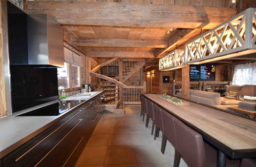 Praz-sur-Arly Ski Chalet | In the heart of the village, 400m from the slopes: Sauna, Nordic bath, fireplace.