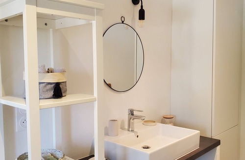 Les 3 Ponts Bed & Breakfast | Independent studio with pool