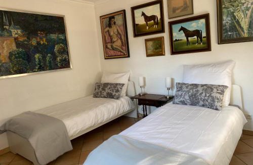 Eschborn Apartment | Inge's Arthouse bei Frankfurt