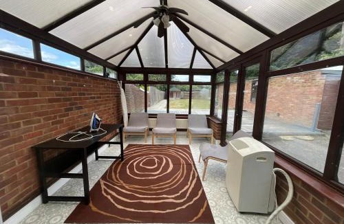 Luton House | Instant Home