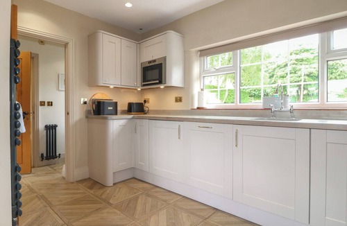 Hopton Cottage | Ivet Lowe