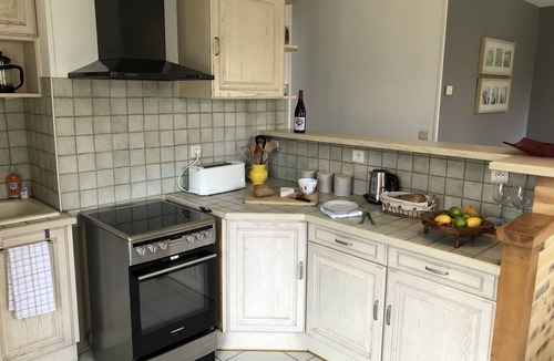 Saint-Cybranet Cottage | Jacques Gite and Walnut Tree Farm Sleeps 4