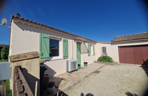 Sauveterre House | Just 10 minutes from Avignon! Country house in a haven of peace.