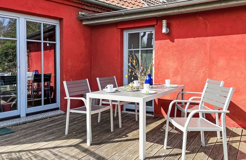 Leopoldshagen House | Kapitänshaus Leo by Interhome