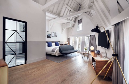 Burgwallen Nieuwe Zijde Hotel | Kimpton De Witt Amsterdam by IHG