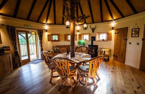 Devizes House | King Arthurs Willow