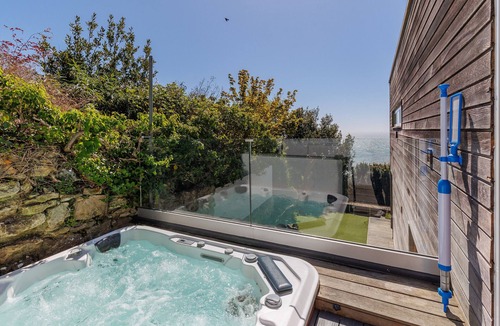 Ventnor House | Kittiwake
