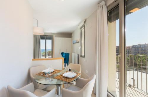 Barceloneta Apartment | Kronos on the Beach Attic Suite