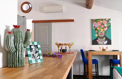 Nimes City Centre Apartment | L'écrin de Frida - Duplex au cœur de la ville