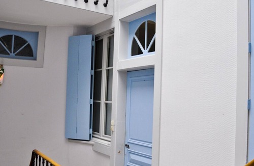 Lons-le-Saunier Apartment | L'Aparté a charming accommodation in the heart of old Lons le Saunier