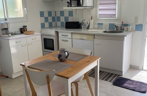 Ansouis House | L'Eden 2-star holiday home for 2 people overlooking the village of Ansouis