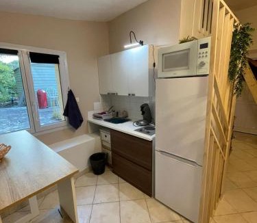 Fuveau Apartment | L’Escapade. Entre Aix et Marseille, studio pleine nature.