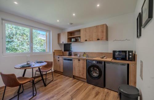 Ax-les-Thermes Apartment | L'Ostalet suite luxe Jacuzzi