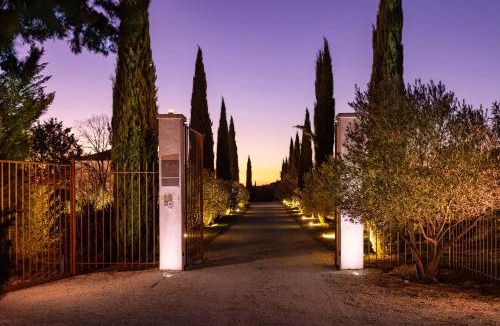 Aix-en-Provence House | La Bastide de Damien, 5 clefs Demeure d'Exception et Table Remarquable dans le guide Teritoria, JACUZZI Privatif, Cuisine étoilée Dominique Frérard