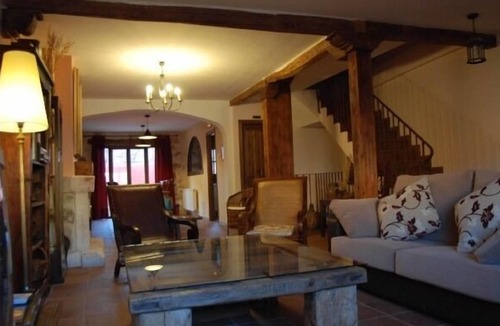 Romancos Cottage | La Noguera de Socasa for 14 people