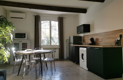 Manduel Apartment | LA Parenthese : Entre Mer et Montagne