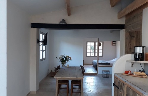 Chamaret House | La Petite Maison Dans Les Vignes