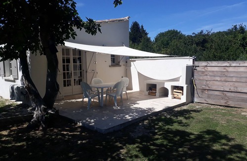 Chamaret House | La Petite Maison Dans Les Vignes