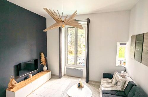 Uriage-les-Bains Apartment | La Suite Côté Parc (Superbe T2 classé 4*)