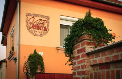 Szentgotthard House | La Villa Pergola